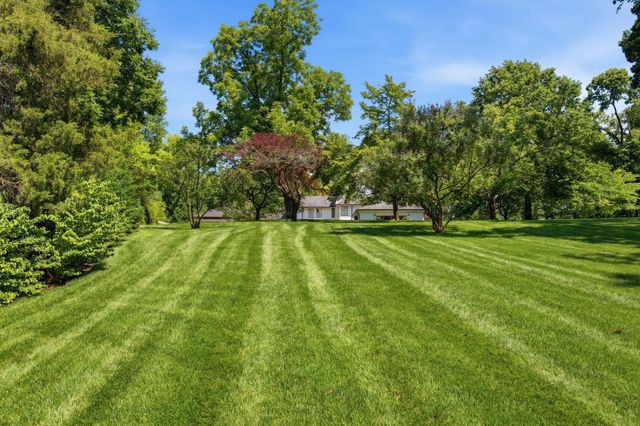 200 Brook Hollow Rd, Nashville, TN 37205