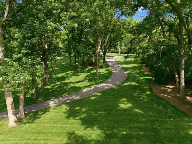 200 Brook Hollow Rd, Nashville, TN 37205