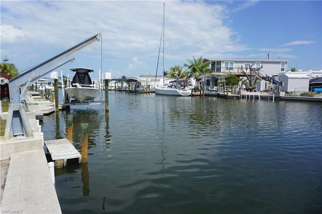 3792 Blueberry LN, St. James City, FL 33956