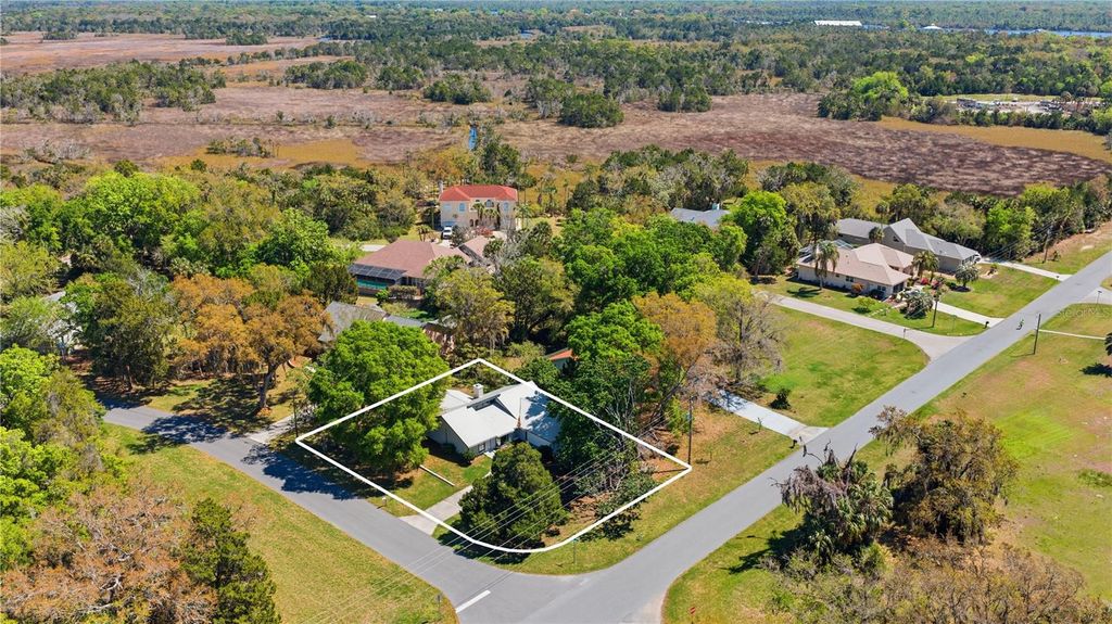 Image 5 of property listing at 11599 W TIMBERLANE DRIVE, Homosassa, FL 34448