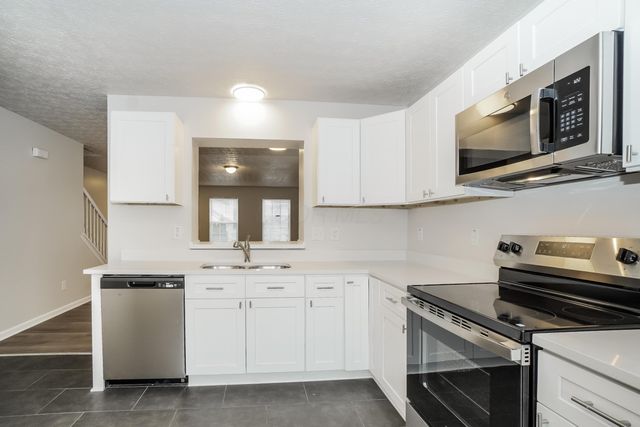 7287 Candlestone Drive, Reynoldsburg, OH 43068