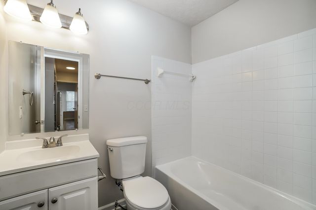 7287 Candlestone Drive, Reynoldsburg, OH 43068