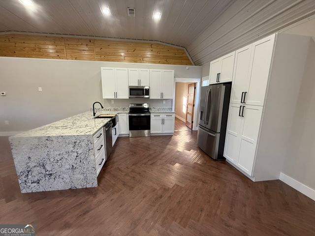 94 Lakewood Drive, Wedowee, AL 36278