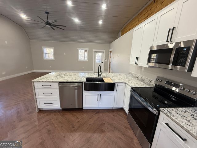 94 Lakewood Drive, Wedowee, AL 36278