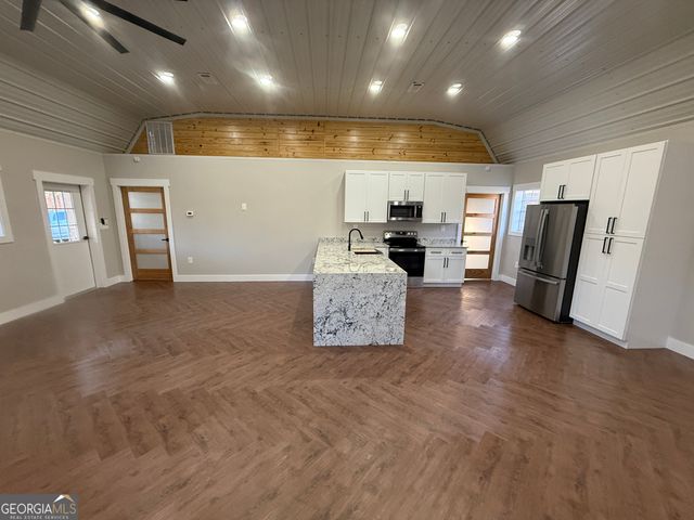 94 Lakewood Drive, Wedowee, AL 36278