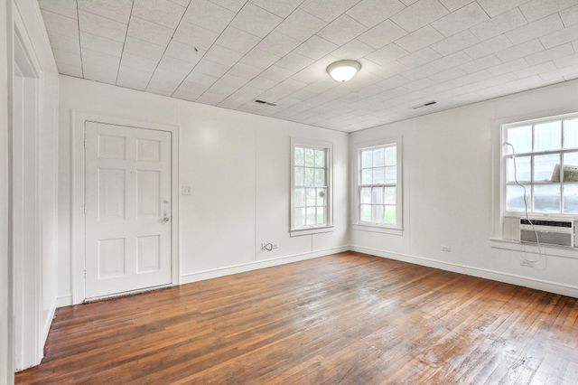 1403 Burns BLVD, Taylor, TX 76574