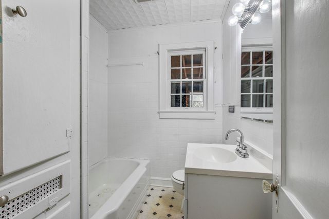 1403 Burns BLVD, Taylor, TX 76574