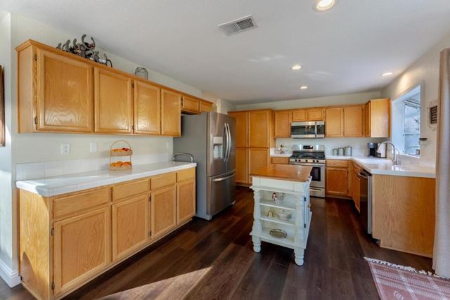 724 Wisteria Drive, Gilroy, CA 95020