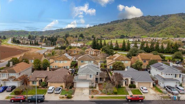 724 Wisteria Drive, Gilroy, CA 95020