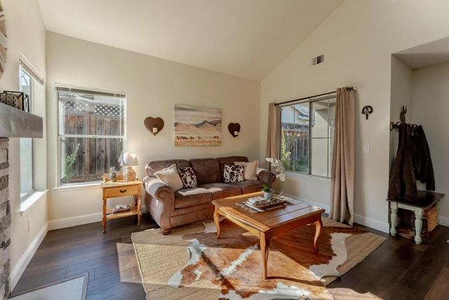 724 Wisteria Drive, Gilroy, CA 95020