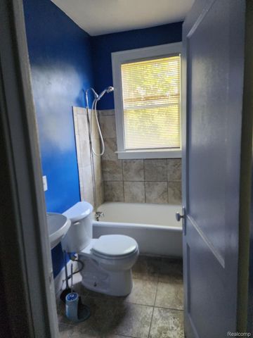 9369 GENESSEE, Detroit, MI 48206