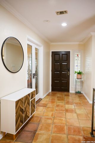 8815 E Spanish Moss, Windcrest, TX 78239