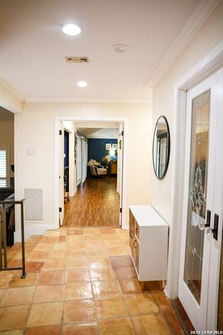 8815 E Spanish Moss, Windcrest, TX 78239