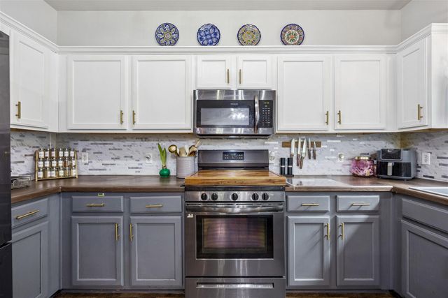 614 Paso Fino TRL, Cedar Park, TX 78613