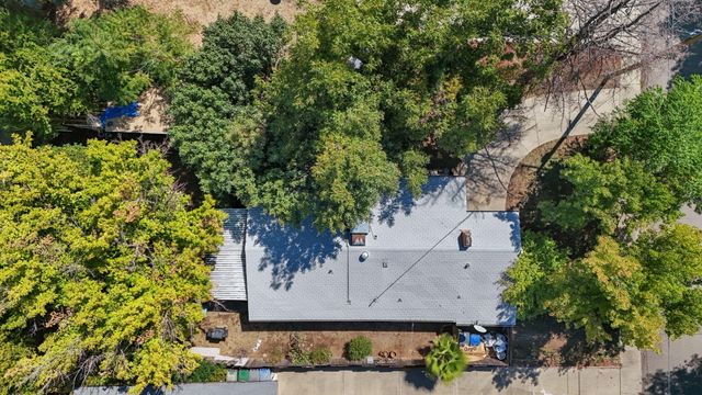 2165 Paris Avenue, Redding, CA 96001