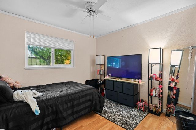 2165 Paris Avenue, Redding, CA 96001