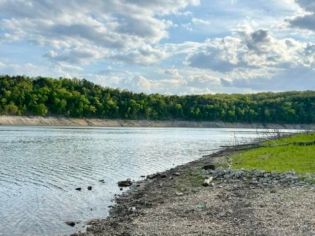 125 Gabriel Lane, Kirbyville, MO 65679