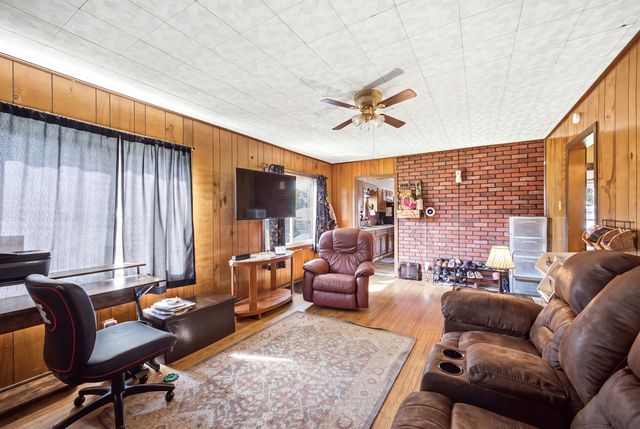 502 Barnum Road, Rockford, IL 61109