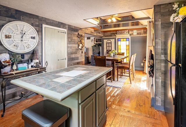 40 Scenic Ave, Webster, MA 01570