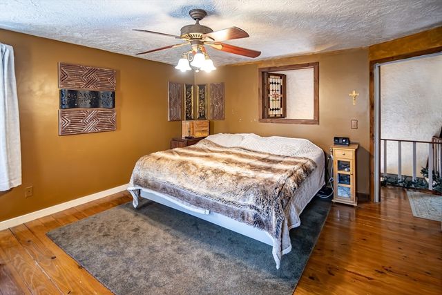 40 Scenic Ave, Webster, MA 01570
