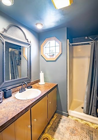 40 Scenic Ave, Webster, MA 01570