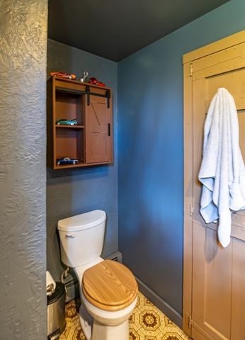 40 Scenic Ave, Webster, MA 01570