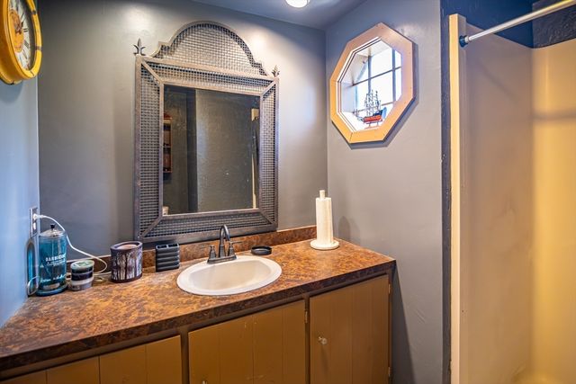 40 Scenic Ave, Webster, MA 01570
