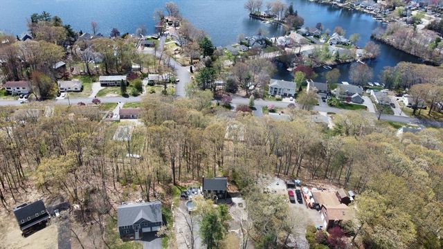 40 Scenic Ave, Webster, MA 01570