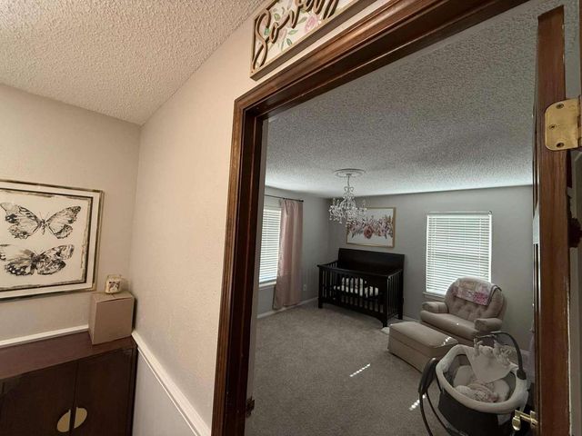 832 Chateau Valee Circle, Bedford, TX 76022