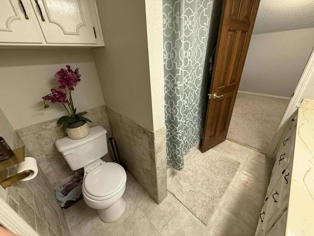 832 Chateau Valee Circle, Bedford, TX 76022