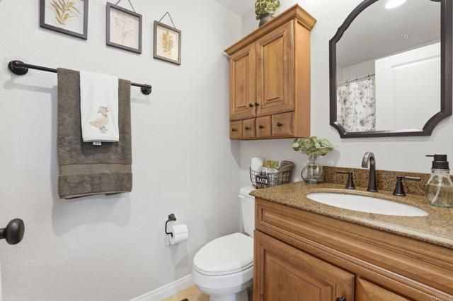 2083 Lakeridge Circle 104, Chula Vista, CA 91913