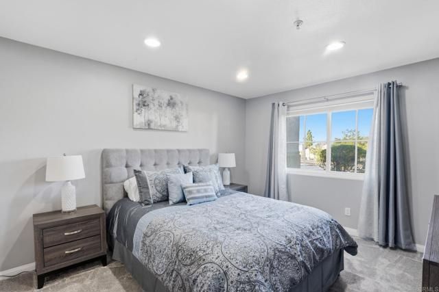 2083 Lakeridge Circle 104, Chula Vista, CA 91913