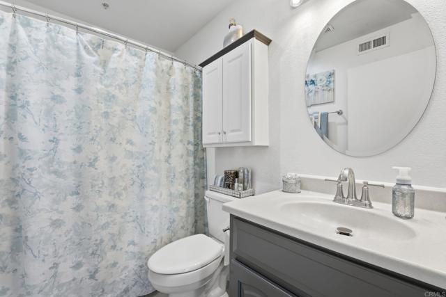 2083 Lakeridge Circle 104, Chula Vista, CA 91913