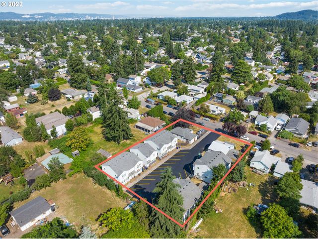 7636 Se HENDERSON St, Portland, OR 97206