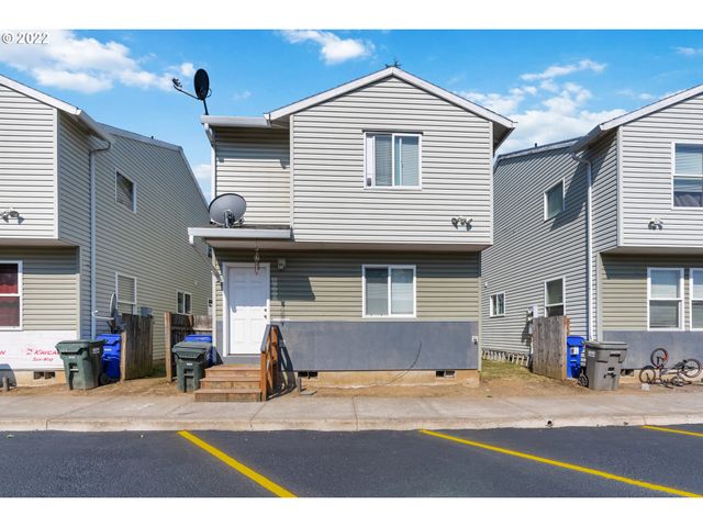 7636 Se HENDERSON St, Portland, OR 97206