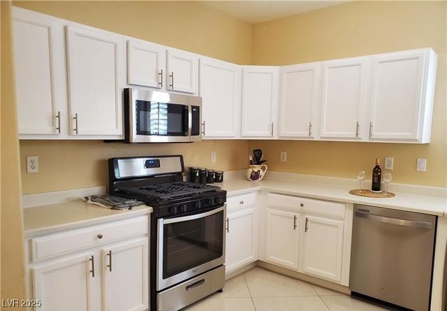 2153 Jade Creek Street 106, Las Vegas, NV 89117