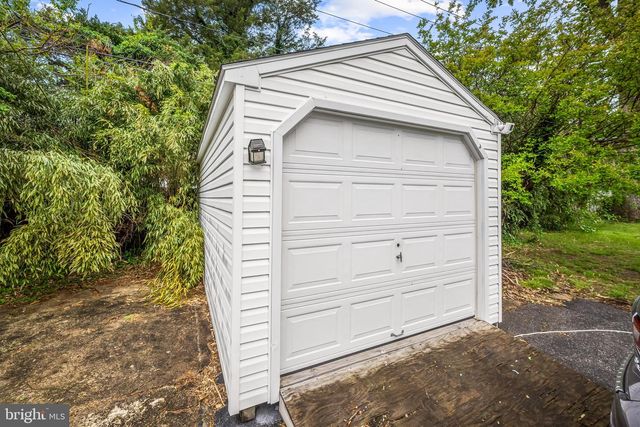 5234 BENSON AVE, Halethorpe, MD 21227