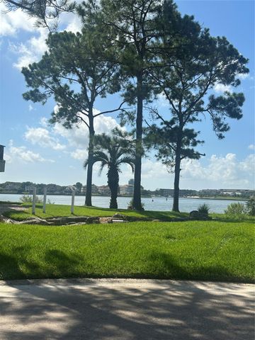2811 Lighthouse Drive, Houston, TX 77058