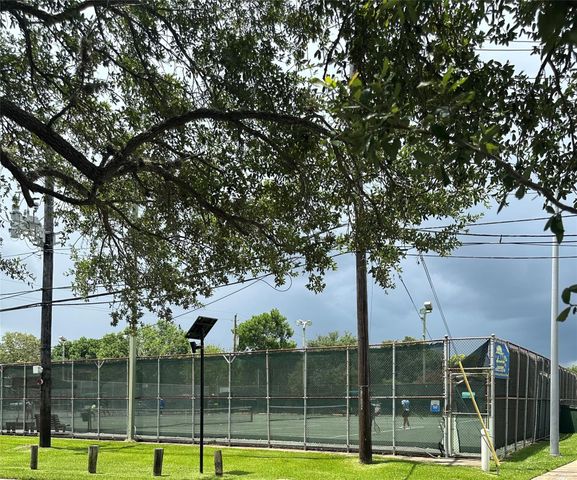 2811 Lighthouse Drive, Houston, TX 77058
