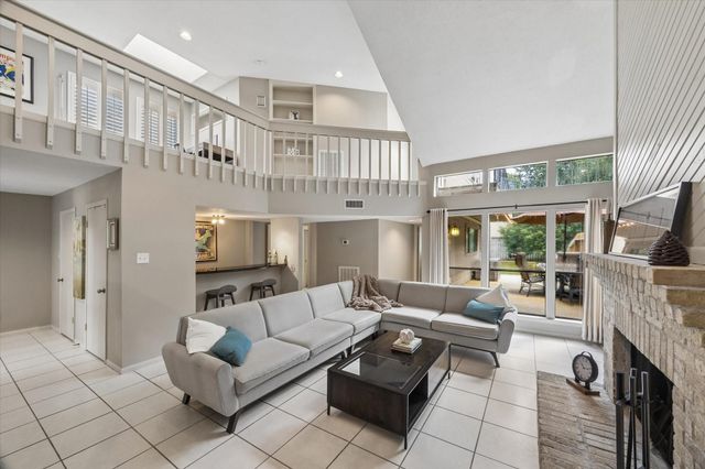 2811 Lighthouse Drive, Houston, TX 77058