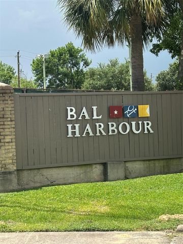 2811 Lighthouse Drive, Houston, TX 77058