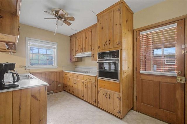 263 E Girard Avenue E, Cedartown, GA 30125