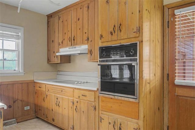 263 E Girard Avenue E, Cedartown, GA 30125