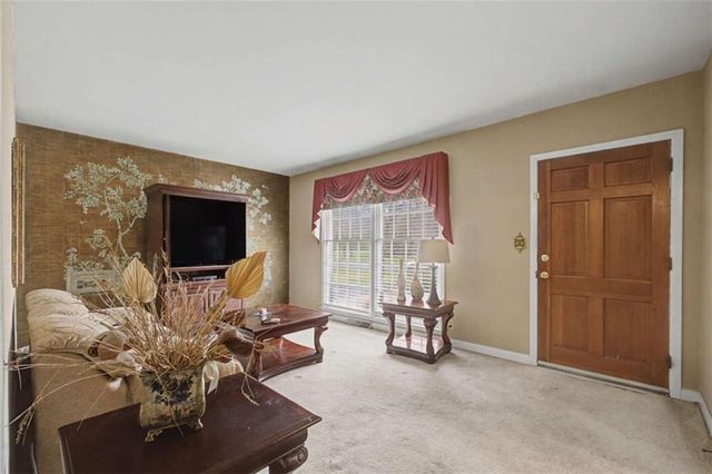 263 E Girard Avenue E, Cedartown, GA 30125