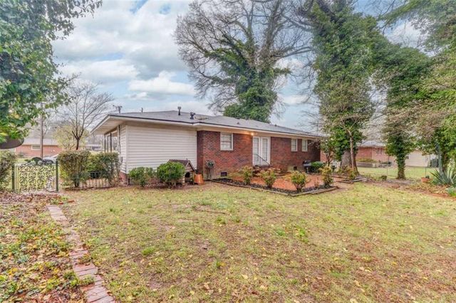 263 E Girard Avenue E, Cedartown, GA 30125