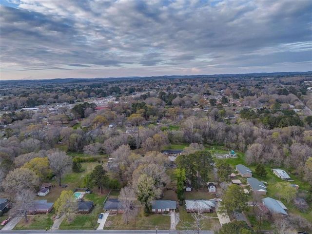 263 E Girard Avenue E, Cedartown, GA 30125