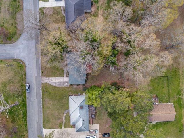 263 E Girard Avenue E, Cedartown, GA 30125