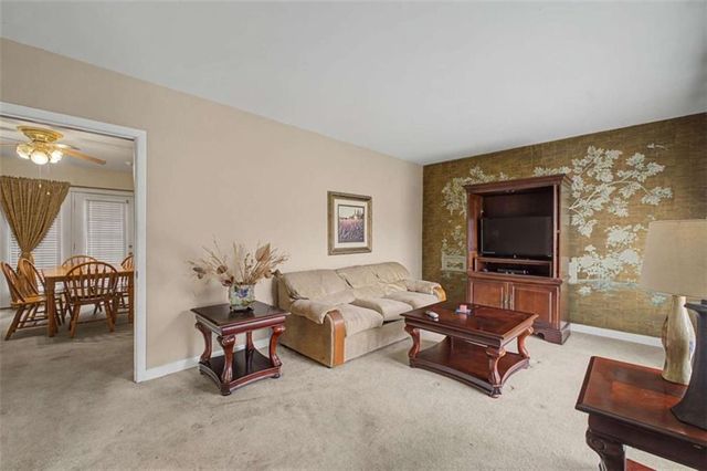 263 E Girard Avenue E, Cedartown, GA 30125