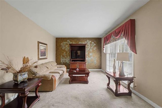 263 E Girard Avenue E, Cedartown, GA 30125