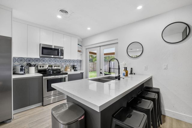 4601 NE 4th Avenue, Fort Lauderdale, FL 33334